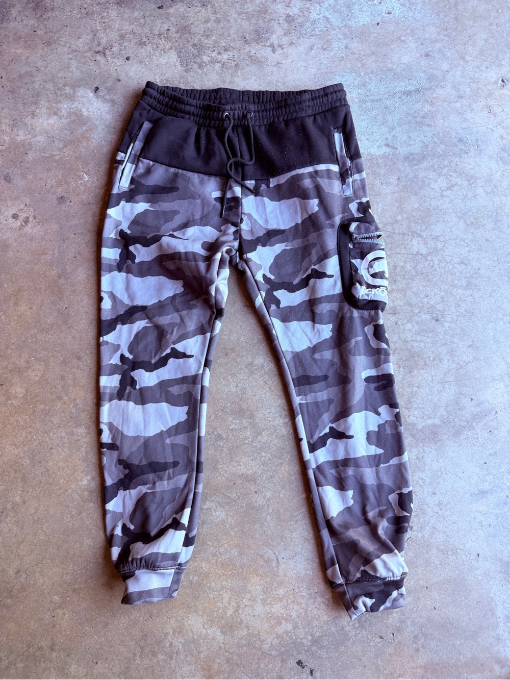 Ecko Unlimited Men's Camo Joggers - Black & Gray